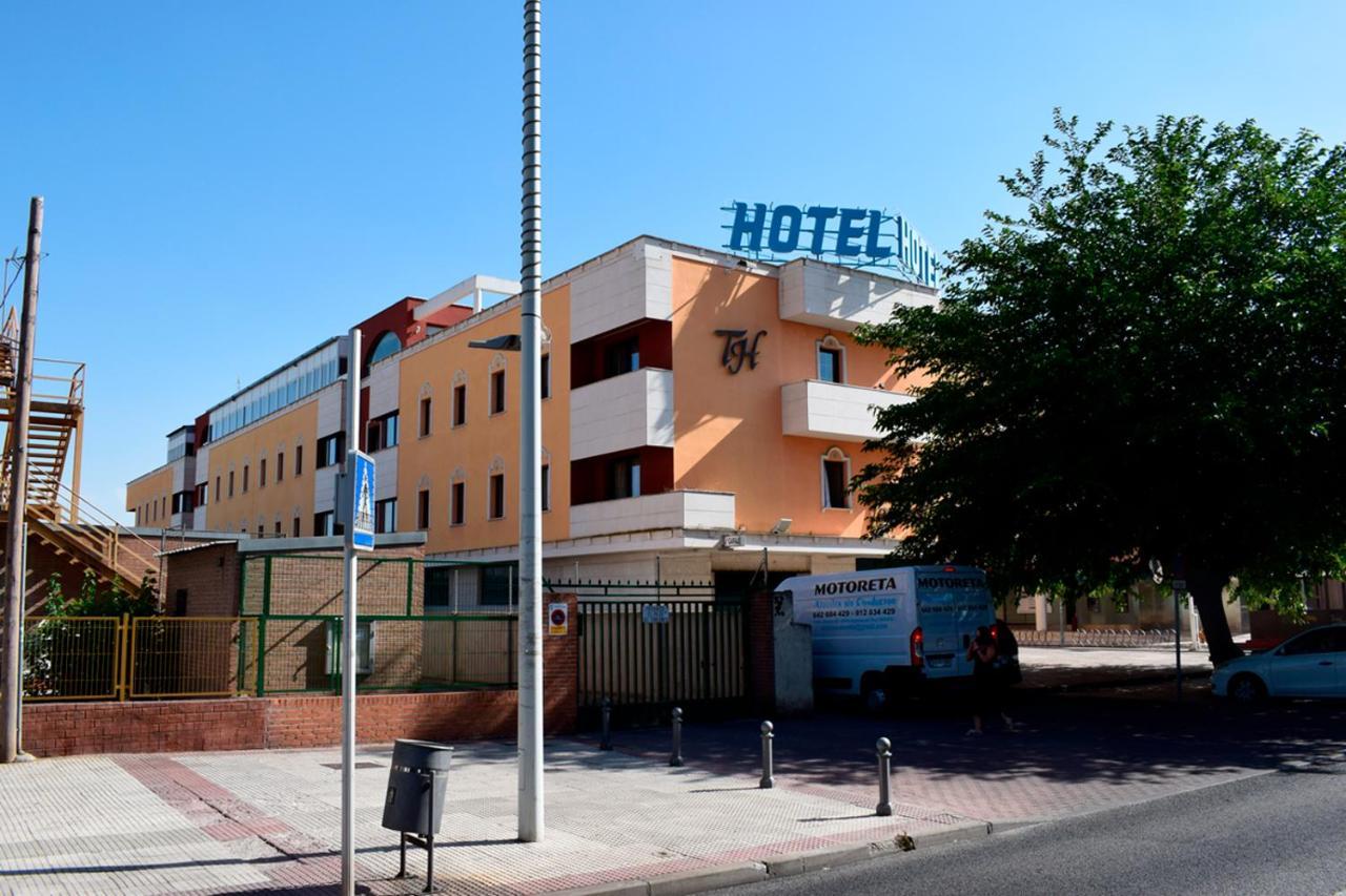 Aeropuerto Madrid Torre Hogar Premium Hotel Torrejón de Ardoz Exterior foto